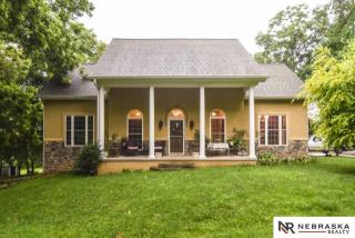 9614 35th St, Omaha, NE 68112-1308