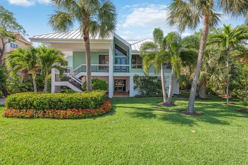 230 Hideaway Cir, Marco Island, FL 34145-1850