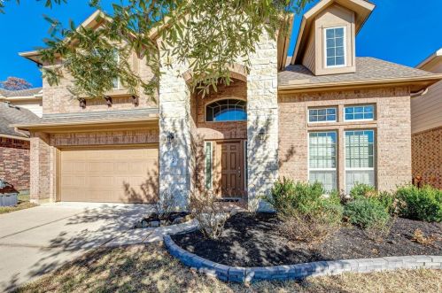2414 Garden Falls Dr, Conroe TX  77384-2121 exterior