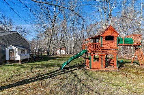 40 Carli Blvd, Colchester CT  06415-1867 exterior