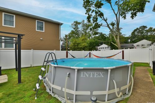 821 Virginia Ave, North Bellmore NY  11710-1341 exterior