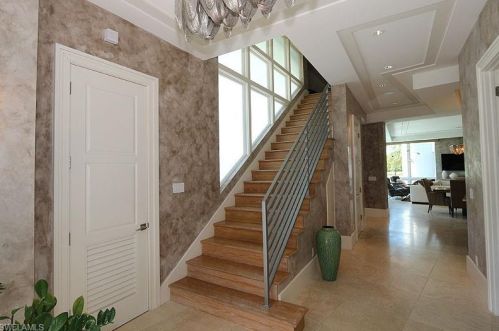 72 6th St, Naples FL  34102-0060 exterior