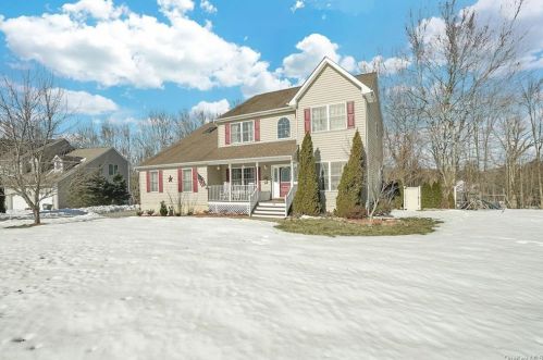 42 Camelot Dr, Warwick, NY 10990-3487