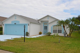 1515 Vista Lake Cir, Melbourne, FL 32904-1816