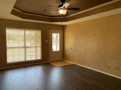 211 Zion Hill Loop, Weatherford, TX 76088-6913