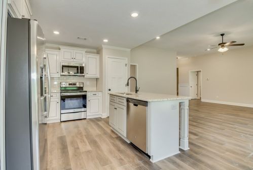 1211 Bubbling Springs Dr, Graniteville SC  29829 exterior