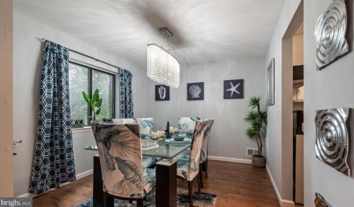 524 Woodmill Dr, East Windsor NJ  08512-2511 exterior