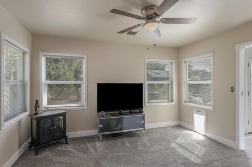 1308 Highland Dr, Modesto CA  95354-1548 exterior
