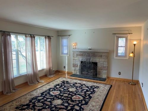 171 Buhl Farm Dr, Hermitage, PA 16148-2516