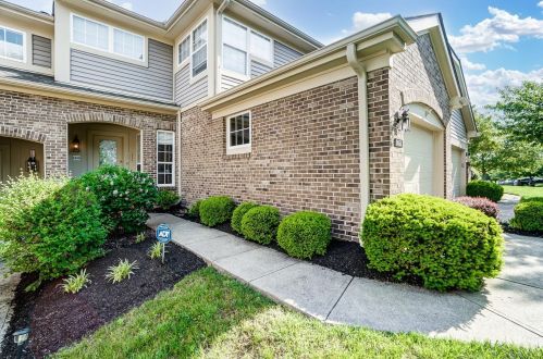 2455 Cardinal Hill Ct, Cincinnati, OH 45230-1476