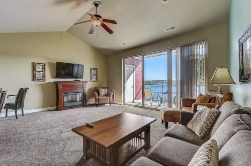 680 Hiawatha Dr, Wisconsin Dells WI  53965-9749 exterior