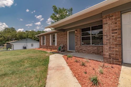 11625 129th Ln, Ocklawaha FL  32179-5096 exterior