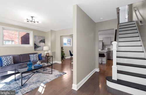 38 53rd St, Washington, DC 20019-6534
