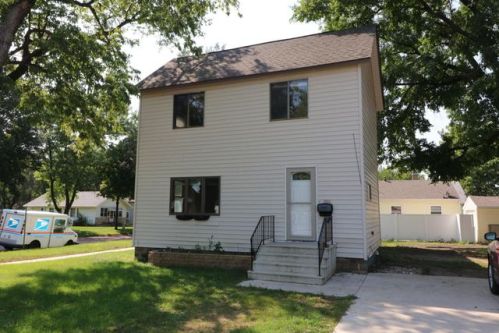 201 6 Ave, Spencer IA  51301-3311 exterior