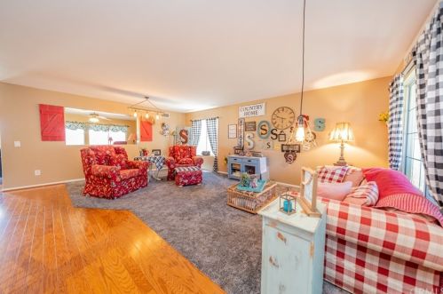28 Del Brienza, Lake Elsinore CA  92532-0221 exterior