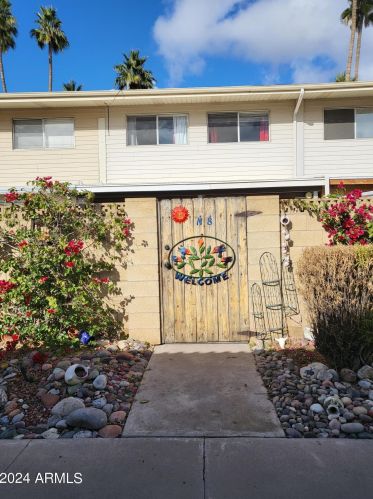 8220 Garfield St, Scottsdale, AZ 85257-3842