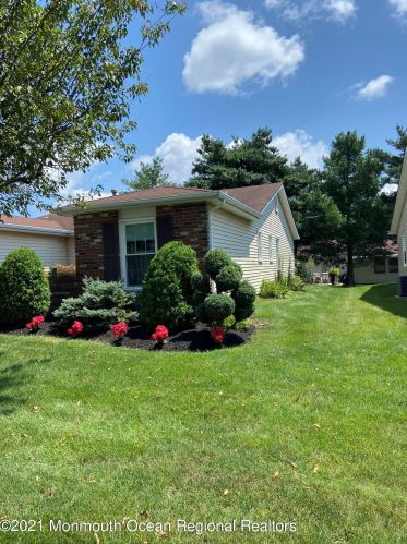 16 Olympus Way, Bricktown, NJ 08724-2059