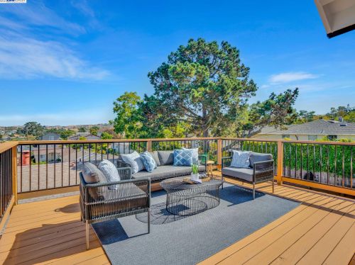820 Jones Ave, Pinole, CA 94564-2005