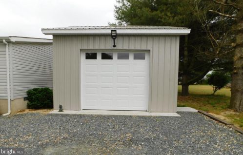 35395 Dannys Dr, Laurel DE  19956-3311 exterior