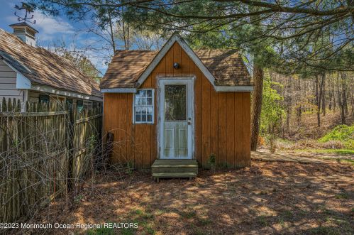 1013 Woodlane Rd, Jackson Twp NJ  08527-1555 exterior