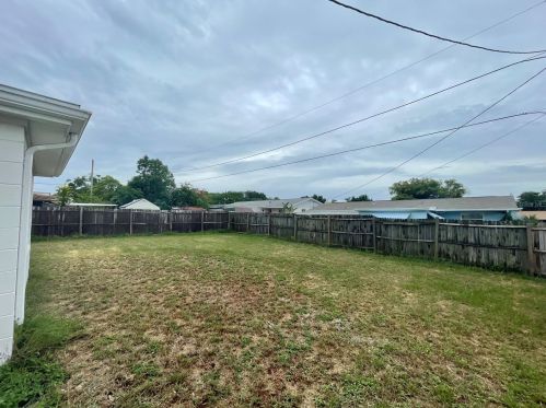 5046 Moog Rd, Tarpon Springs FL  34690-2054 exterior