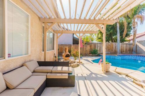 9004 Bremerton Ct, Bakersfield CA 93312-4441 exterior