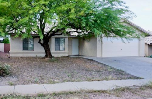 2109 Jacana Loop, Tucson, AZ 85745-3571