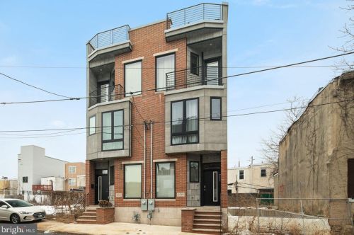 2519 Manton St, Philadelphia PA  19146-3915 exterior