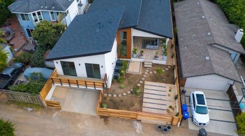3758 Charles St, San Diego, CA 92106-2843
