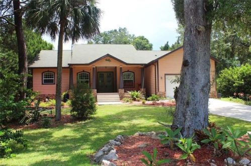 4655 Sawgrass Cir, Homosassa, FL 34448-3338