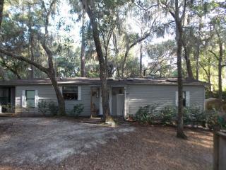 118 Darkwater Lake Rd, Cross Creek, FL 32640-6229