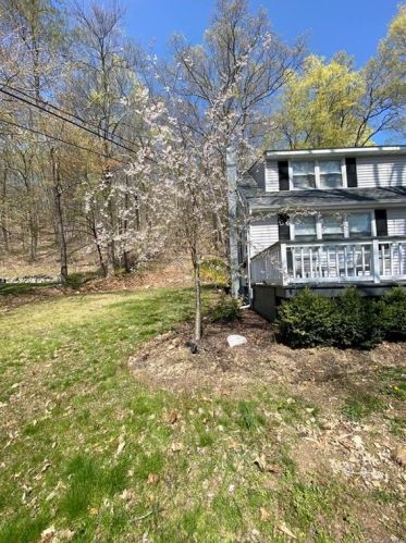388 Cedar Hill Rd, Fishkill, NY 12524-2439