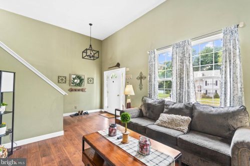 762 Valley Green Ave, West Deptford, NJ 08096-4764