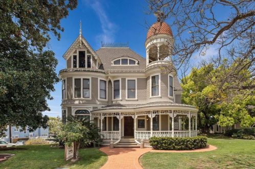 2408 1st Ave, San Diego, CA 92101-1408