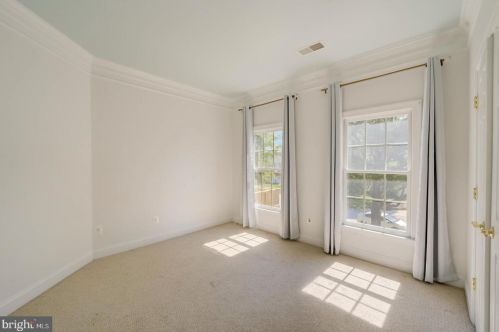 4424 Tuscany Ct, Woodbridge VA  22192-5519 exterior