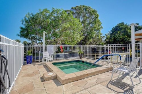 114 Jasmine Ln, Naples FL  34114-8112 exterior