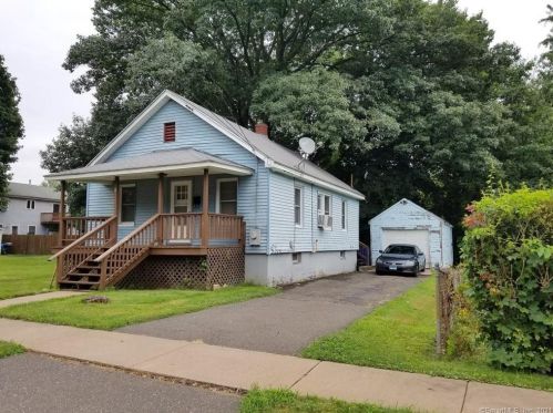14 Attawanot St, Windsor, CT 06095-4603