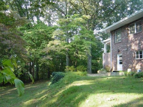 306 Hiwassee Dr, Charleston, TN 37310-6304