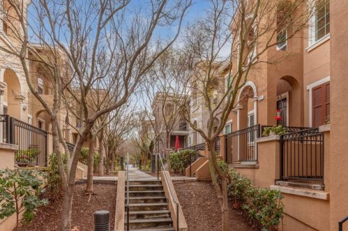 2121 Sunstruck Ct, San Jose, CA 95125-6645