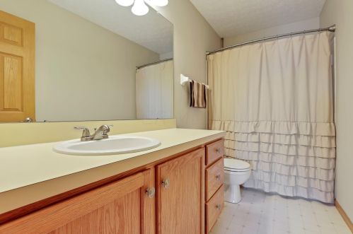 3090 Longridge Way, Darbydale OH  43123-9772 exterior