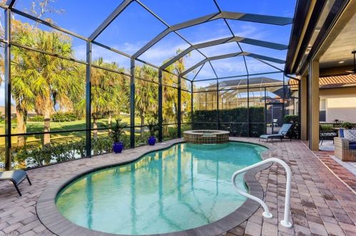 6488 Caldecott Dr, Naples FL  34113-3193 exterior