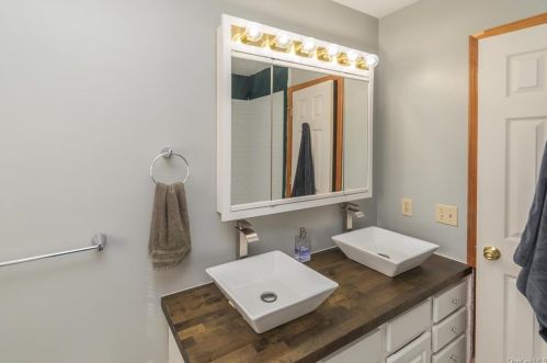 461 Prosperous Vly Rd, Middletown NY 10940-6151 exterior