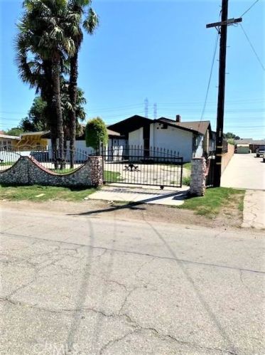 440 Bennett St, Compton, CA 90220-4602