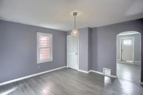 344 Maplewood Ave, Ambridge PA 15003-2521 exterior