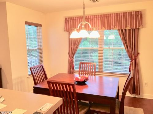 814 Buckland Ct, Parsippany, NJ 07834-3442