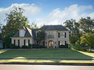 10185 Gillespie Oak Dr, Lakeland, TN 38002-8283