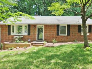 117 Southoak Dr, Winston Salem, NC 27107-6903