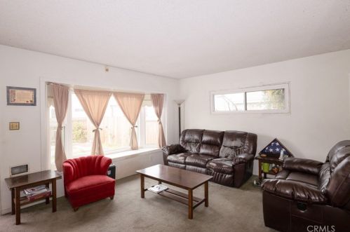 2255 Canal Ave, Long Beach CA  90810-3566 exterior