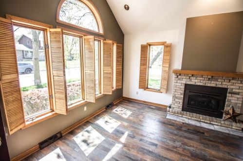 2424 Parnell Ave, Milwaukee WI 53221-4253 exterior