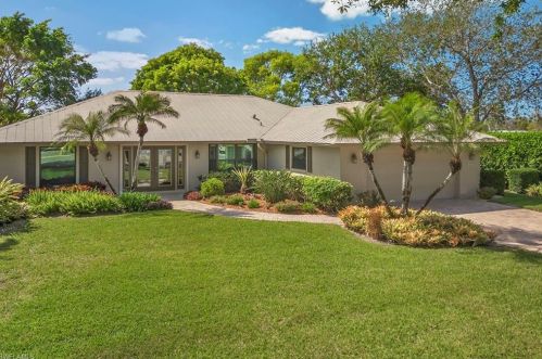 1130 Nottingham Dr, Naples, FL 34109-1654